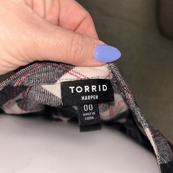 😍Torrid Plaid Button-Up Women's Top size 00 - Picture 3 of 4
